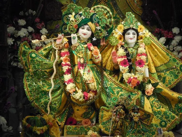 ISKCON Temple Los Angeles: Address, Open Hours & Aarti Time