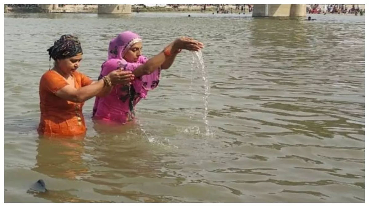 Ganga Snan 2025 Date: गंगा स्नान कब है? जानें शुभ मुहूर्त, महत्व और पूजा विधि